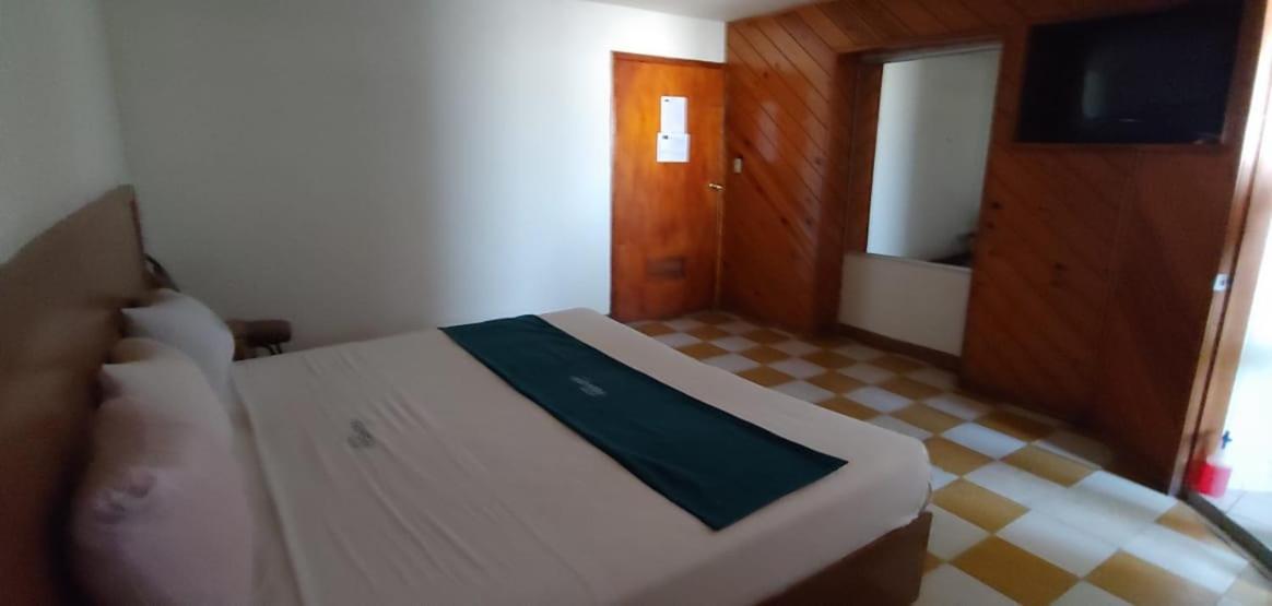 Hotel Frontera Baja Mexicali Ngoại thất bức ảnh